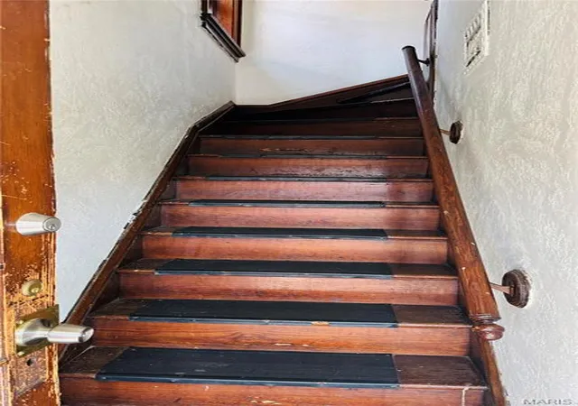 Photo 2 of Multi family home for sale at 4054 S Spring Ave, Saint Louis, MO 63116 | MLS# MIS26022299 | Listing updated on 2026-04-22