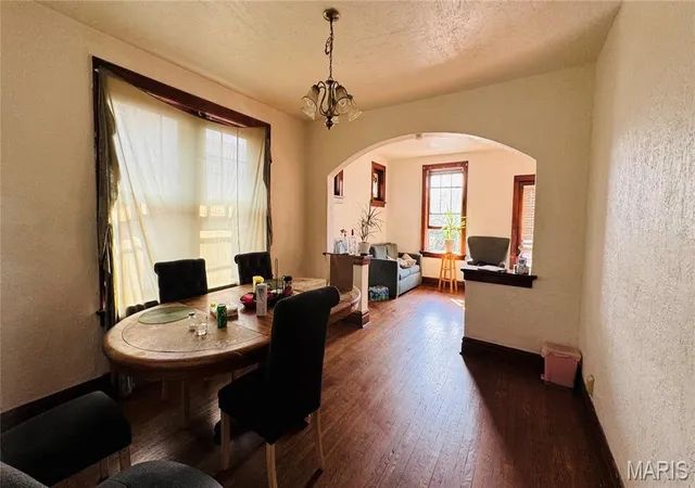 Photo 4 of Multi family home for sale at 4054 S Spring Ave, Saint Louis, MO 63116 | MLS# MIS26022299 | Listing updated on 2026-04-22
