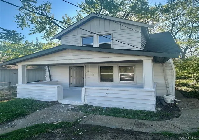 Homes for sale in Jennings, MO | 5612 Hamilton Ave, Jennings, MO 63136 | MLS# MIS26022301