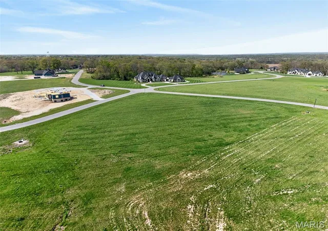 4th image of 507 Castle Rock Bend Dr, St Peters, MO 63366 | MLS# MIS26022364