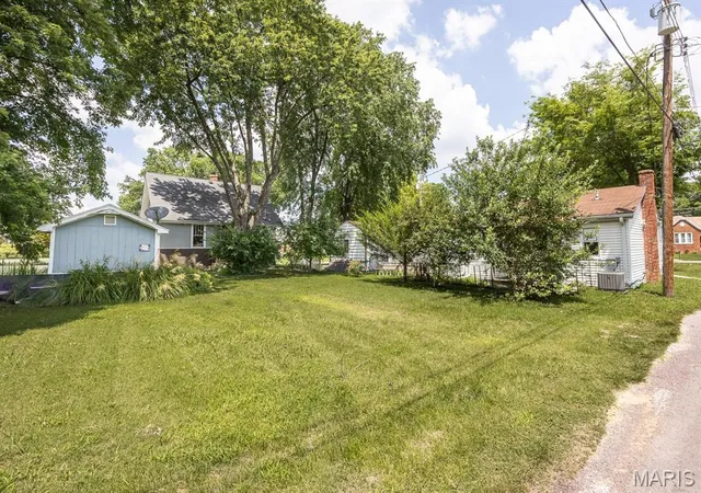 27th image of 102 S 35th St S, Belleville, IL 62226 | MLS# MIS26022366
