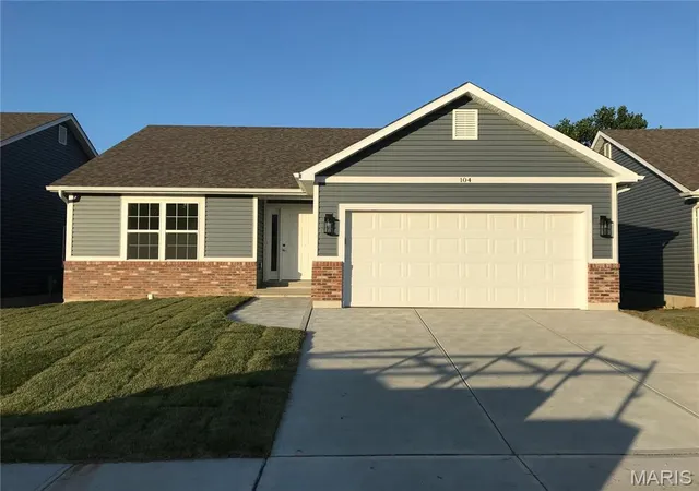 Photo 3 of Single family home for sale at 1649 Flagstaff Dr, Festus, MO 63028 | MLS# MIS26022415 | Listing updated on 2026-09-20