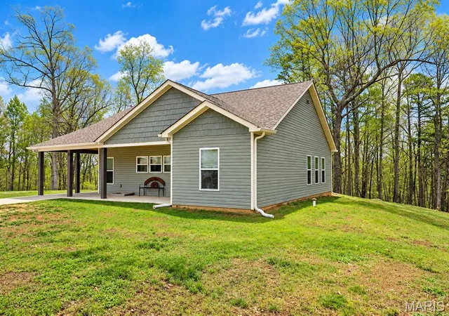Photo 1 of Single family home for sale at 10562 Scarlet Ridge Dr, Potosi, MO 63664 | MLS# MIS26022438 | Listing updated on 2026-10-08