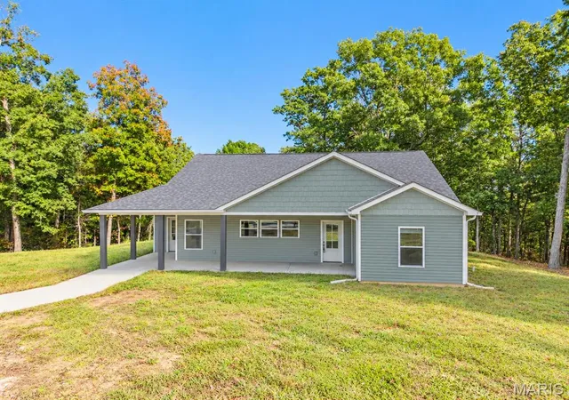 Photo 3 of Single family home for sale at 10562 Scarlet Ridge Dr, Potosi, MO 63664 | MLS# MIS26022438 | Listing updated on 2026-10-20