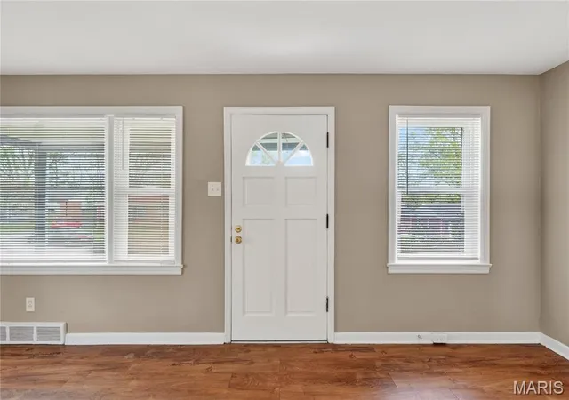 2nd image of 242 Emerling Dr, Saint Louis, MO 63121 | MLS# MIS26022453