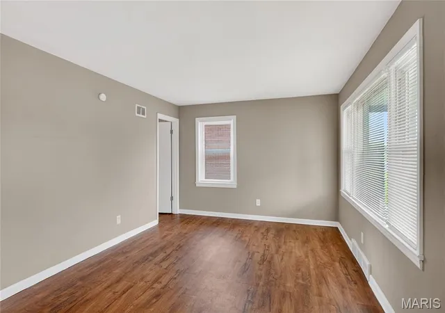 4th image of 242 Emerling Dr, Saint Louis, MO 63121 | MLS# MIS26022453