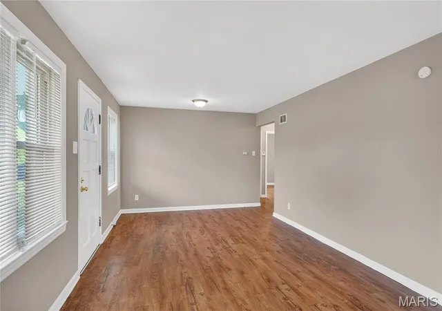 5th image of 242 Emerling Dr, Saint Louis, MO 63121 | MLS# MIS26022453
