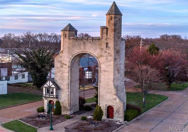 Photo 2 of Single family home for sale at 7370 Winchester Dr, Saint Louis, MO 63121 | MLS# MIS26022466 | Listing updated on 2026-09-14