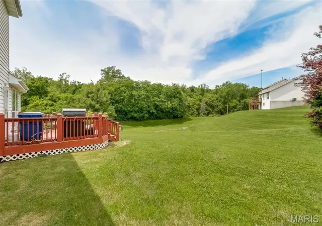 5th image of 4647 Robbins Grove Dr, Florissant, MO 63034 | MLS# MIS26022467