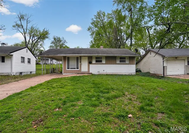 Photo 1 of Sale Pending at 10718 Glen Garry Rd, Saint Louis, MO 63137 | MLS# MIS26022569 | Listing updated on 2026-09-22