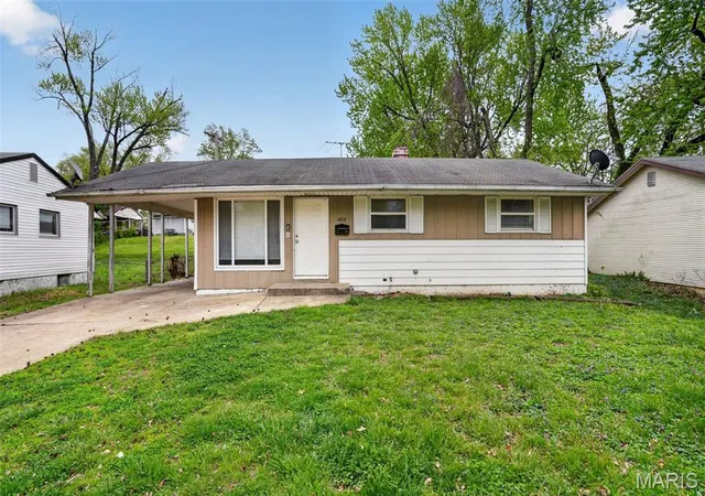 Photo 2 of Sale Pending at 10718 Glen Garry Rd, Saint Louis, MO 63137 | MLS# MIS26022569 | Listing updated on 2026-09-22