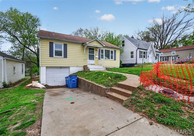 image of 311 Superior Dr, Saint Louis, MO 63135 | MLS# MIS26022574
