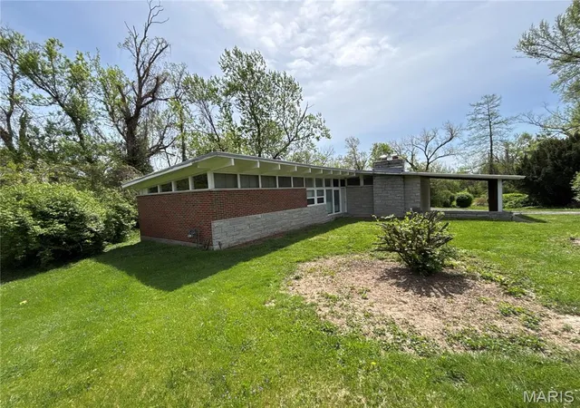 Photo 3 of Single family home for sale at 11776 Talbott, Saint Louis, MO 63138 | MLS# MIS26022607 | Listing updated on 2026-07-21
