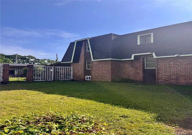 Photo 3 of Single family home for sale at 6413 6415 Bradley Ave, Saint Louis, MO 63139 | MLS# MIS26022623 | Listing updated on 2026-09-05