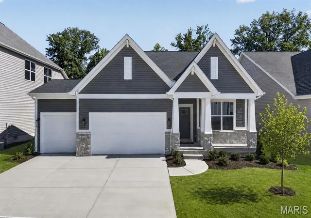 Homes for sale in O'fallon, MO | 230 Randlin Dr, O'fallon, MO 63367 | MLS# MIS26022641