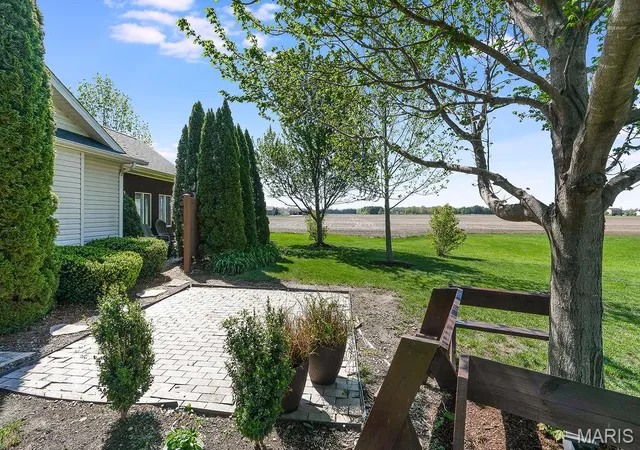 Photo 44 of Single family home for sale at 18074 W Oxford Rd, Staunton, IL 62088 | MLS# MIS26022740 | Listing updated on 2026-09-02