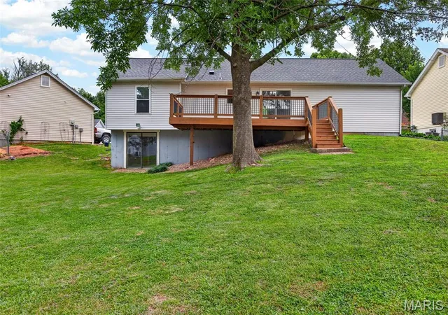 2nd image of 1319 Cambrook Ct, St Charles, MO 63304 | MLS# MIS26022757