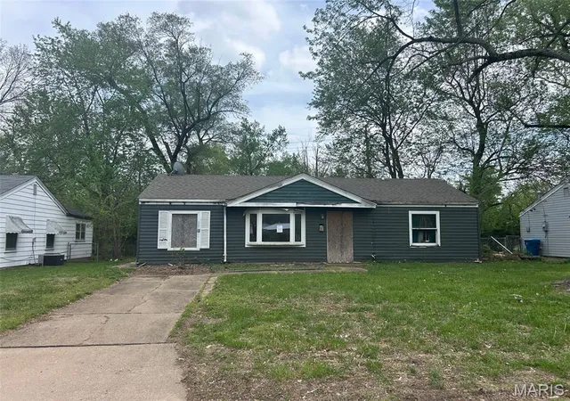 Photo 1 of Sale Pending at 1700 Nemnich Ave, St Louis, MO 63136 | MLS# MIS26022778 | Listing updated on 2026-09-28