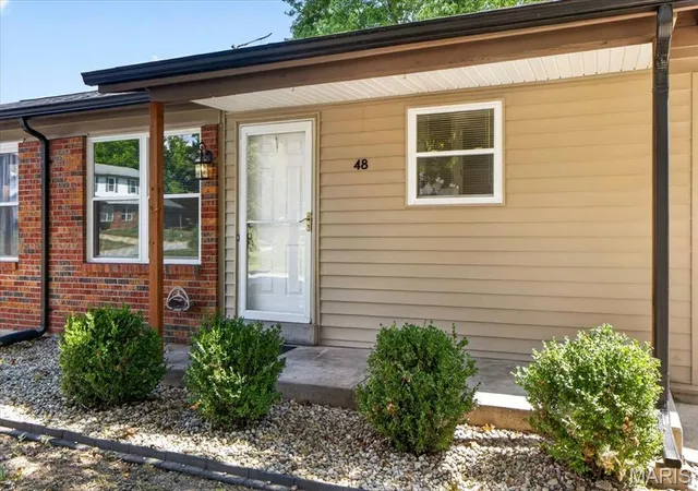 Photo 1 of Single family home for sale at 48 Laura Dr, Saint Peters, MO 63376 | MLS# MIS26022785 | Listing updated on 2026-09-17