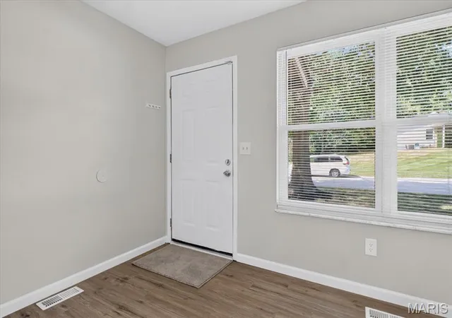 Photo 3 of Single family home for sale at 48 Laura Dr, Saint Peters, MO 63376 | MLS# MIS26022785 | Listing updated on 2026-09-17