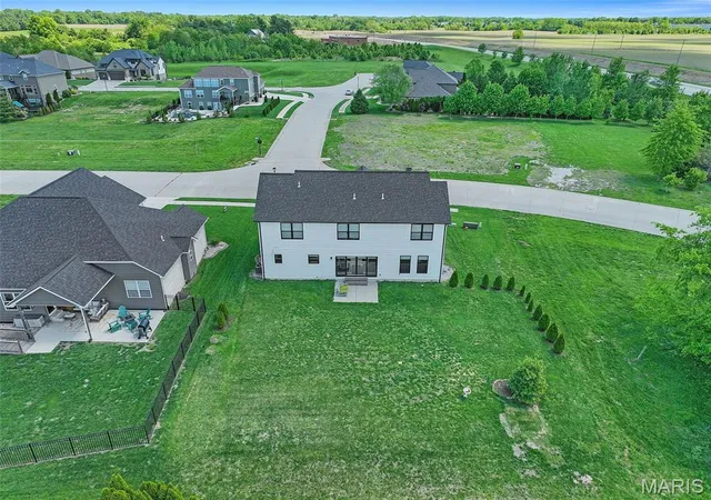 Homes for sale in Edwardsville, IL | 1623 Oglesby Dr, Edwardsville, IL 62025 | MLS# MIS26022848