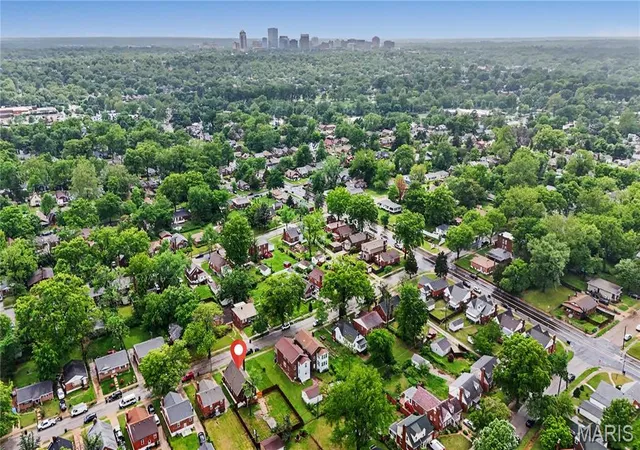 Homes for sale in University City, MO | 6933 Melrose Ave, University City, MO 63130 | MLS# MIS26022939