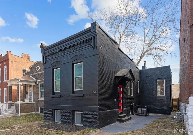 Single family home for sale at 3830 Ohio Ave, Saint Louis, MO 63118 | MLS# MIS26022948 | Listing updated on 2026-04-17