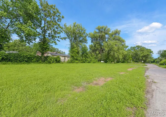 Photo 2 of Land for sale at 601 N 13th St, East Saint Louis, IL 62205 | MLS# MIS26022964 | Listing updated on 2026-05-06