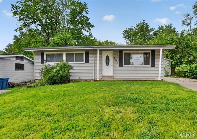 Homes for sale in Saint Louis, MO | 10253 Green Valley Dr, Saint Louis, MO 63136 | MLS# MIS26023013