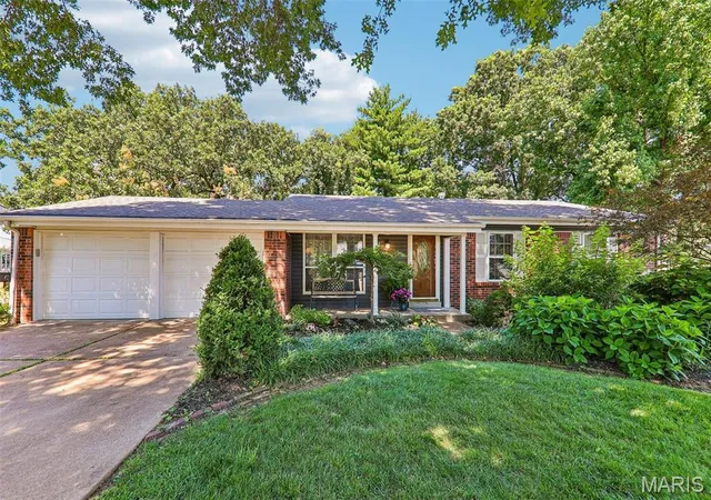 Homes for sale in Manchester, MO | 995 Century Oaks Dr, Manchester, MO 63021 | MLS# MIS26023024