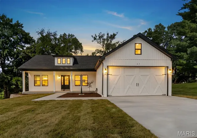 Photo 3 of Single family home for sale at 57 Straight St, Elsberry, MO 63343 | MLS# MIS26023036 | Listing updated on 2026-08-28