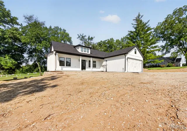 Photo 3 of Single family home for sale at 57 Straight St, Elsberry, MO 63343 | MLS# MIS26023036 | Listing updated on 2026-08-28