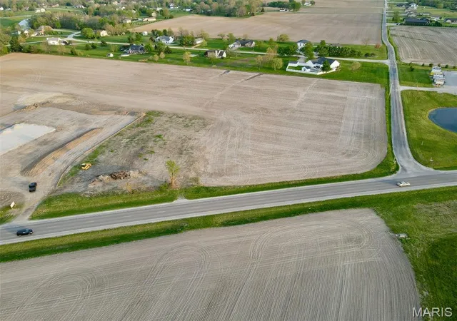 Homes for sale in Highland, IL | 00 Us Hwy 40, Highland, IL 62249 | MLS# MIS26023075