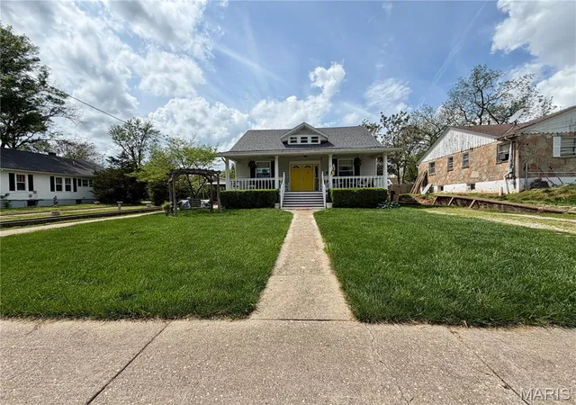 Homes for sale in Salem, MO | 1 N Washington St, Salem, MO 65560 | MLS# MIS26023116