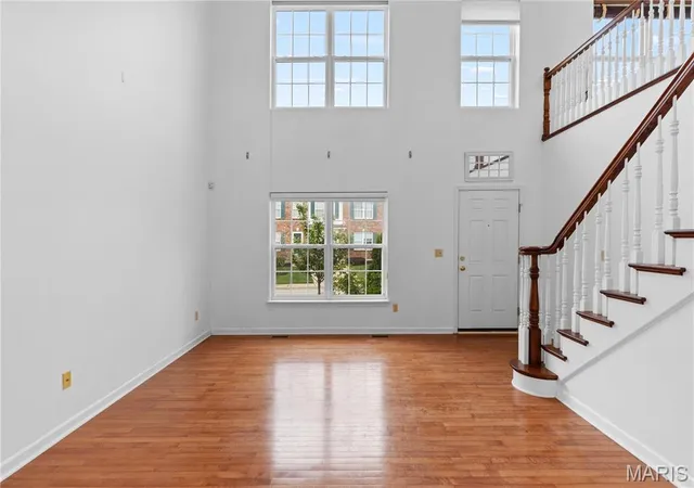 Photo 3 of Sale Pending at 3560 Pearson Pointe Ct, St Louis, MO 63129 | MLS# MIS26023134 | Listing updated on 2026-08-15