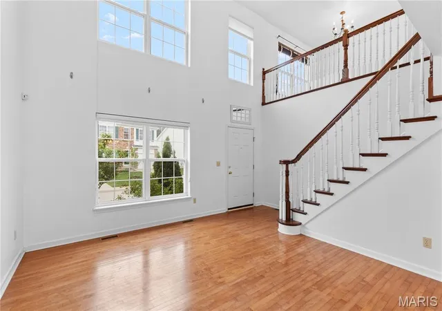 Photo 4 of Sale Pending at 3560 Pearson Pointe Ct, St Louis, MO 63129 | MLS# MIS26023134 | Listing updated on 2026-08-15