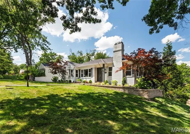 Homes for sale in University City, MO | 8701 Washington Ave, University City, MO 63124 | MLS# MIS26023189