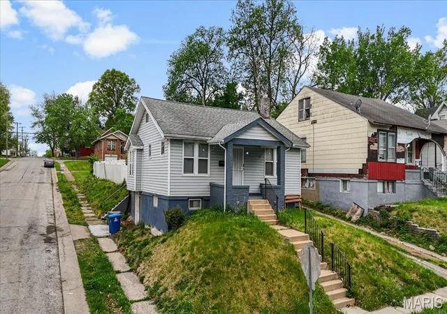Homes for sale in Velda City, MO | 7102 Edison Ave, Velda City, MO 63121 | MLS# MIS26023207