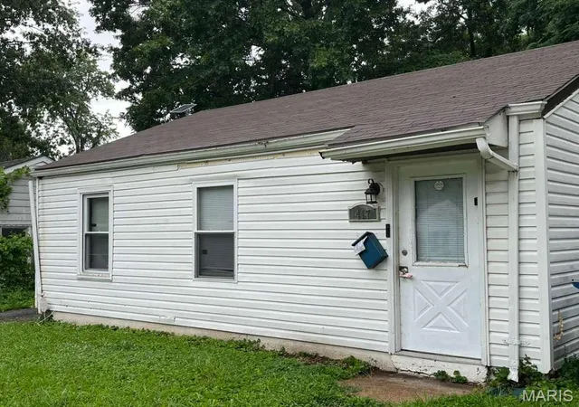 1st image of 417 Mueller Ave, St Louis, MO 63135 | MLS# MIS26023224
