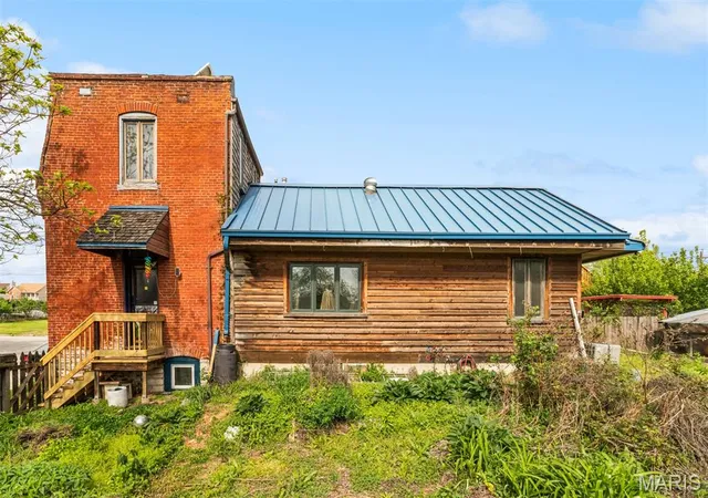 Photo 3 of Single family home for sale at 1871 Madison St, Saint Louis, MO 63106 | MLS# MIS26023246 | Listing updated on 2026-08-31