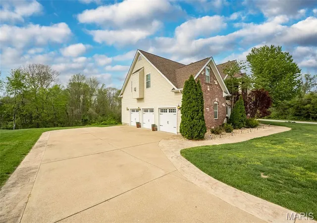 2nd image of 431 Ridge Meadow Ln, Washington, MO 63090 | MLS# MIS26023255
