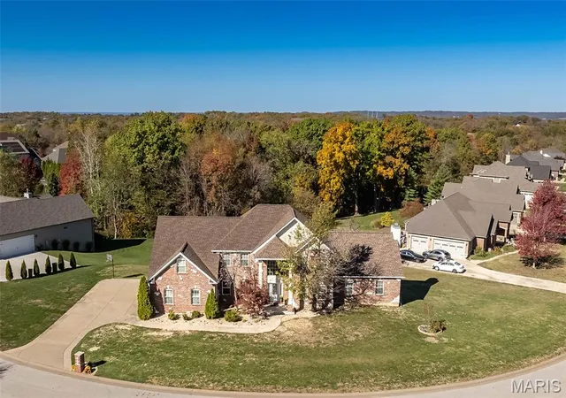 Photo 3 of Sale Pending at 431 Ridge Meadow Ln, Washington, MO 63090 | MLS# MIS26023255 | Listing updated on 2026-08-27