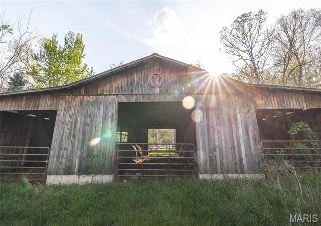 Homes for sale in Steelville, MO | 267 Cedar Ford Rd, Steelville, MO 65565 | MLS# MIS26023287