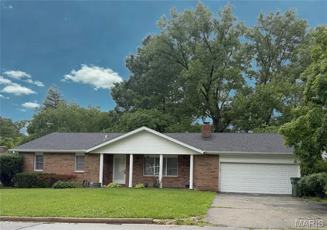 Homes for sale in Rolla, MO | 106 Steeplechase Rd, Rolla, MO 65401 | MLS# MIS26023354