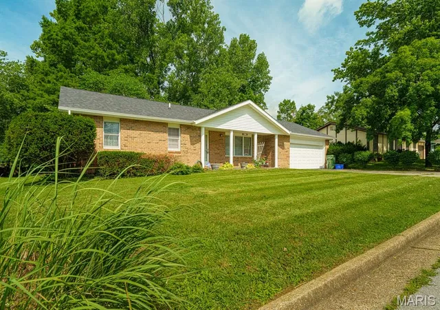 Homes for sale in Rolla, MO | 106 Steeplechase Rd, Rolla, MO 65401 | MLS# MIS26023354