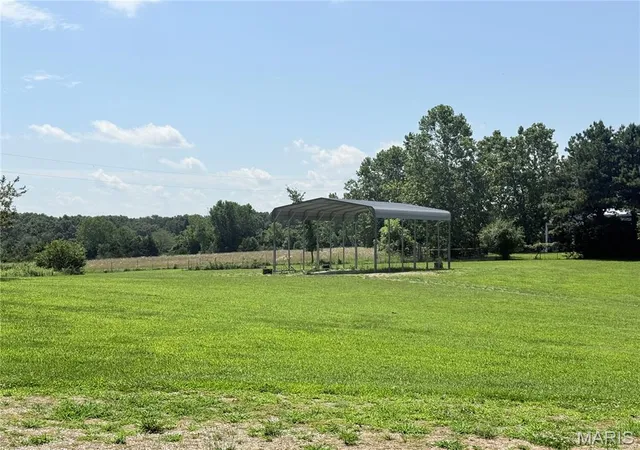 Homes for sale in Lebanon, MO | 24306 Parade Dr, Lebanon, MO 65536 | MLS# MIS26023358