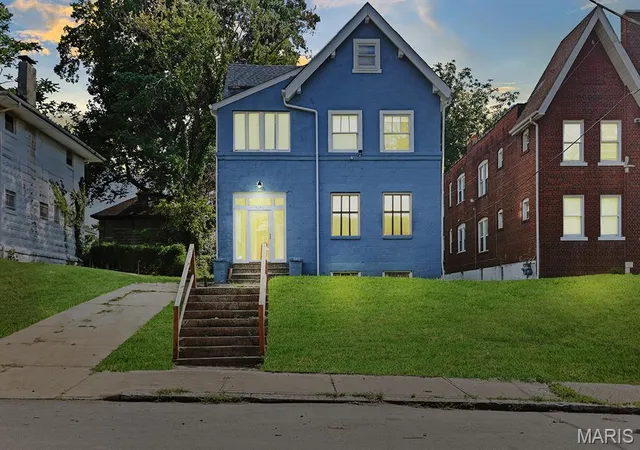 Photo 2 of Single family home for sale at 5946 Julian Ave, Saint Louis, MO 63112 | MLS# MIS26023401 | Listing updated on 2026-04-18