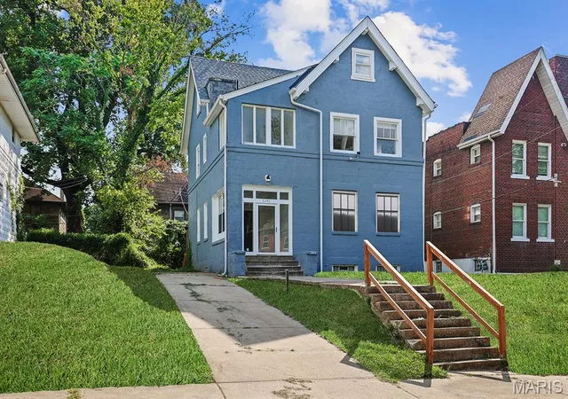 Photo 3 of Single family home for sale at 5946 Julian Ave, Saint Louis, MO 63112 | MLS# MIS26023401 | Listing updated on 2026-04-18