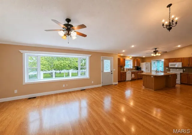 Photo 4 of Sale Pending at 29302 Meadowlark South, Warrenton, MO 63383 | MLS# MIS26023459 | Listing updated on 2026-08-24
