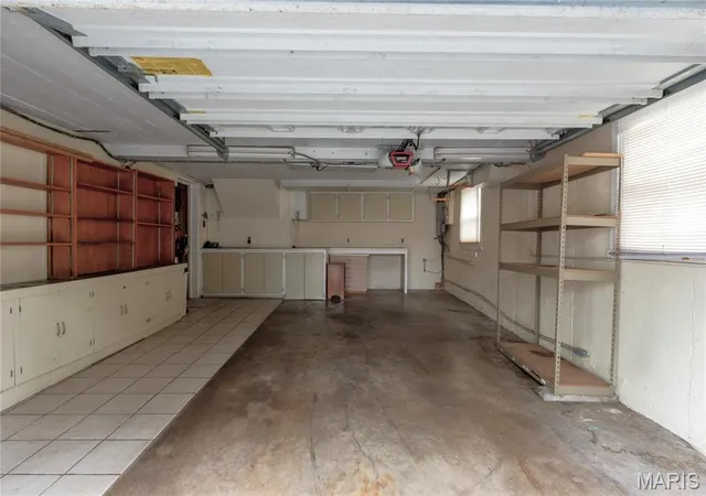 Photo 4 of Single family home for sale at 10022 Elise Dr, Saint Louis, MO 63123 | MLS# MIS26023502 | Listing updated on 2026-10-05